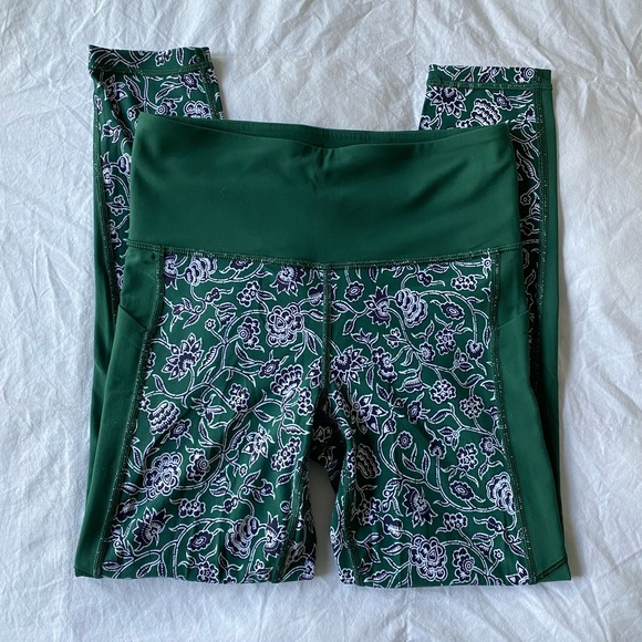 Athleta Affirmation Kamal Green and White Floral Leggings - Picture 3 of 6